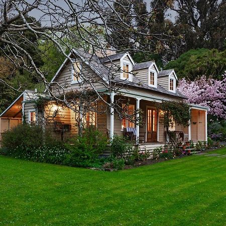 Mill Cottage - Boutique Accommodation And Garden Akaroa Exterior photo