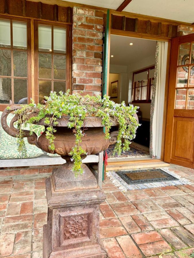Mill Cottage - Boutique Accommodation And Garden Akaroa Exterior photo